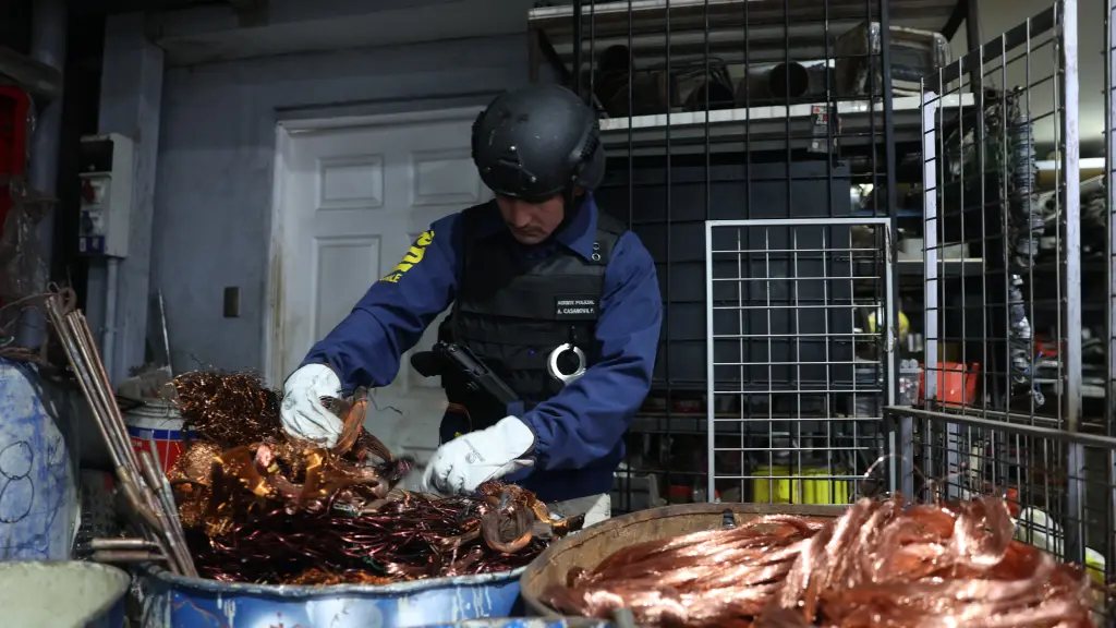 Operativo liderado por la PDI culminó con la incautación de un container con 25 toneladas de cobre en la región del Biobío., PDI Biobío
