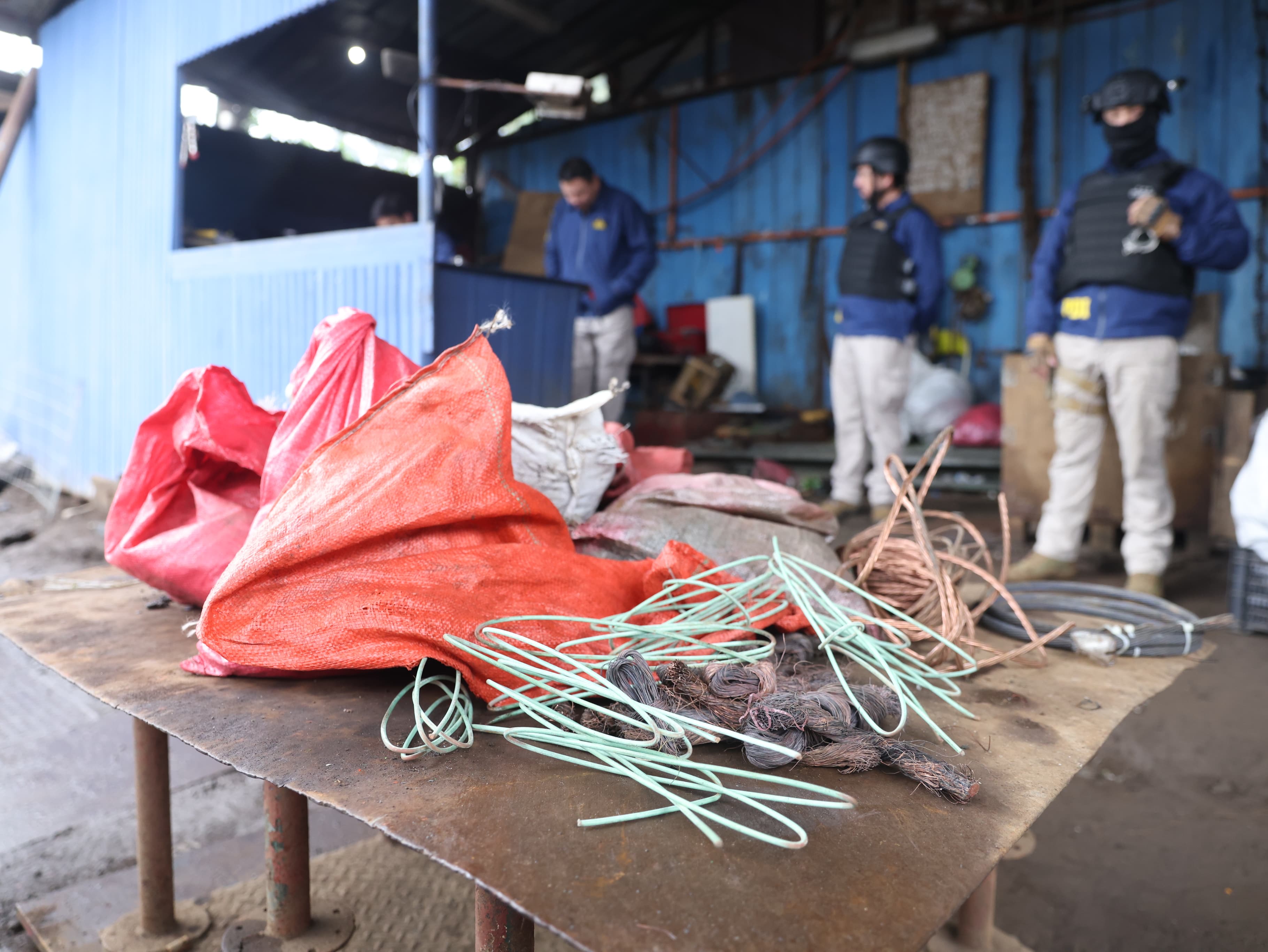 Hay 19 detenidos y toneladas de cobre incautadas. / PDI Biobío