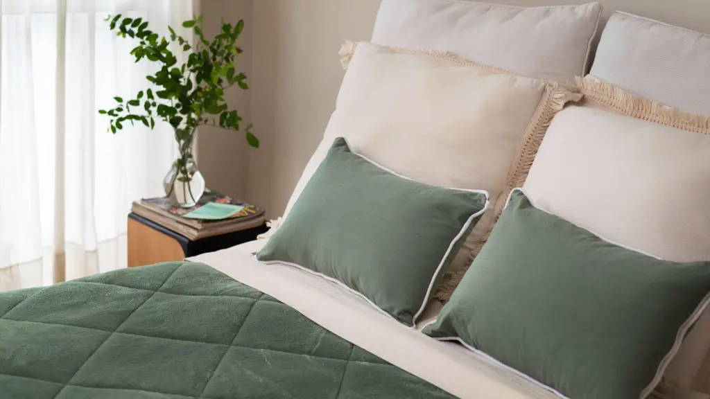 Cuidado de la vida útil de los plumones. / Freepik