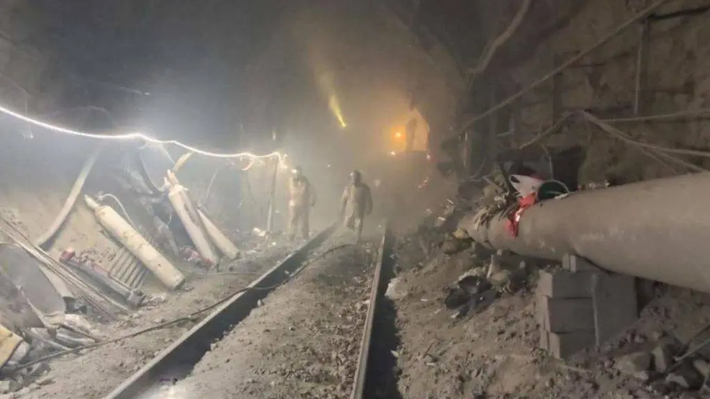 Más de 100 personas se encuentran trabajando en el rescate. , Redes sociales