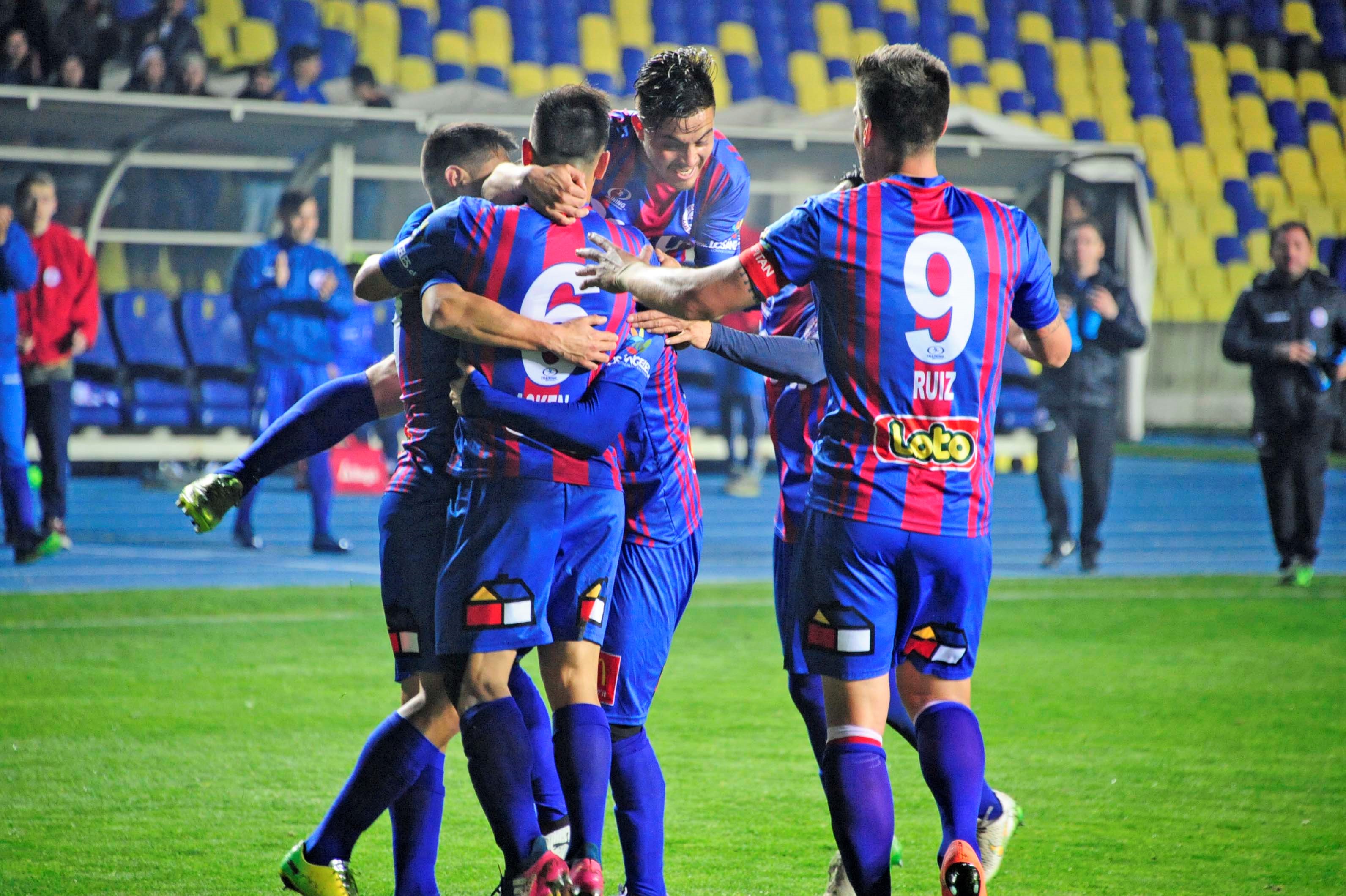 Una celebración cargada de emoción. / La Tribuna