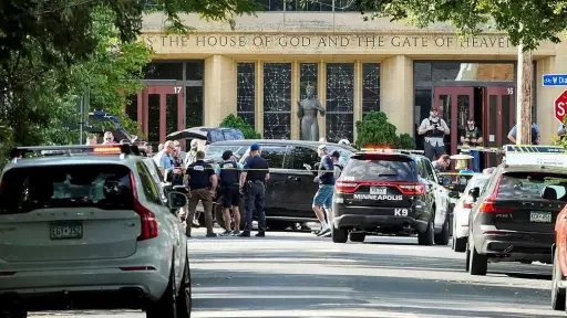 EE.UU: Tiroteo en escuela católica de Minneapolis deja tres muertos y 20 heridos