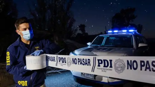 Detienen a dos hombres por homicidio con arma cortante en Victoria