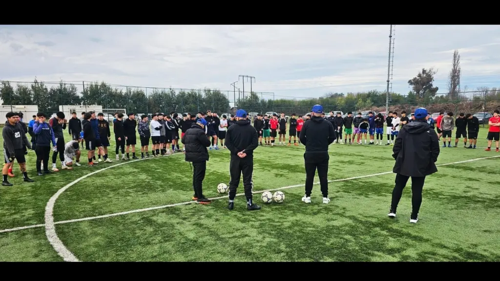 Según Giovanni Olivares, acudieron al llamado alrededor de 500 jugadores lo que posibilitó tener un margen importante de jugadores seleccionables, La Tribuna