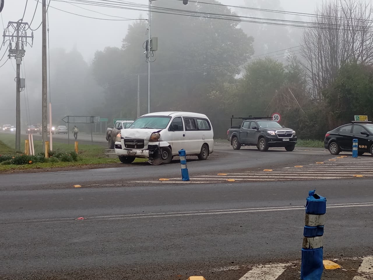 Furgón impactó con un automóvil particular. / Diario La Tribuna