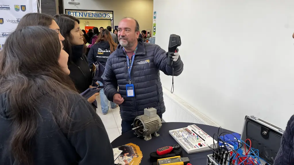 Esto se complementa con otras iniciativas, como el Programa de Formación por Alternancia del Ministerio de Educación. / Instituto Profesional Virginio Gómez