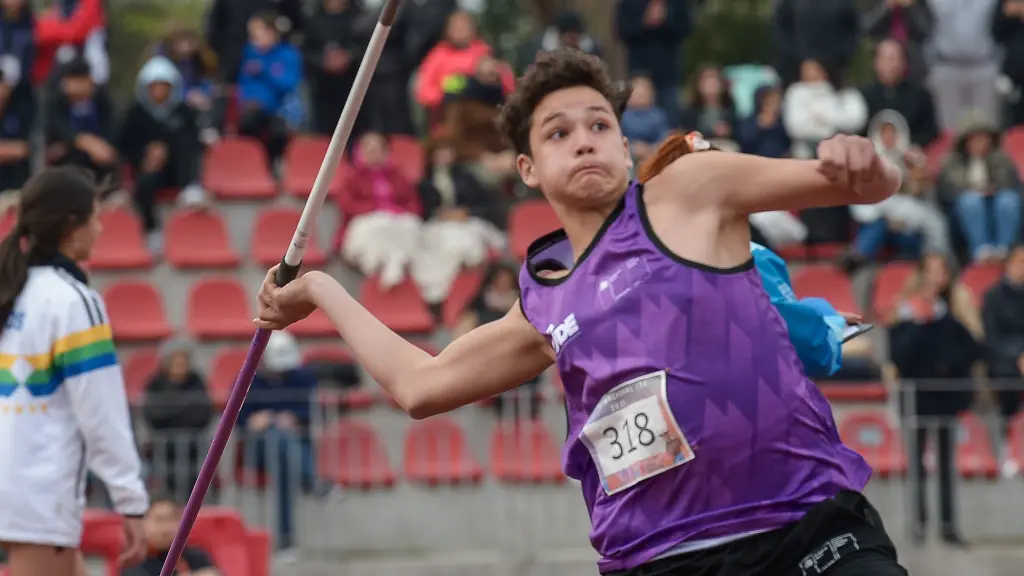 Cristián Rubilar, se impuso en el lanzamiento de la jabalina con una marca de 54 metros y 83 centímetros, La Tribuna