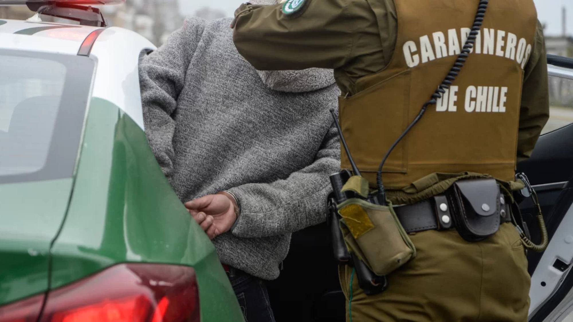 Detienen a hombre tras ser sorprendido robando al interior de una ...