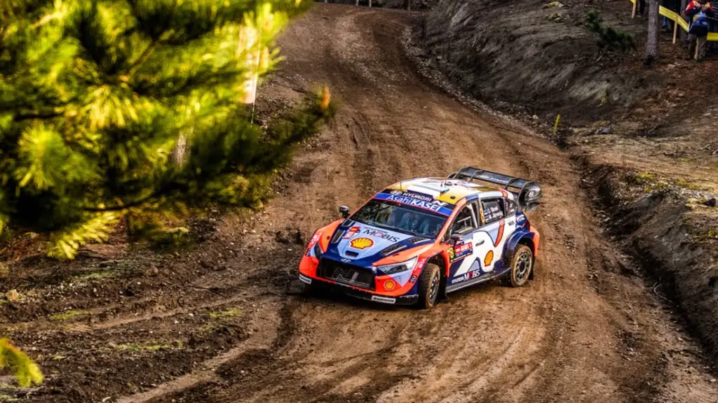 El estonio del Hyundai i20 N Rally1 superó por décimas a Rovanperä y Evans en la especial de prueba, WRC