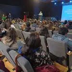 Durante el seminario, Belén Vargas recordó que la forma más directa de ofrecer apoyo a una persona con ideación suicida es preguntando directamente, en un ambiente de confianza y aceptación. , La Tribuna