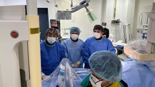 Paciente recibe primer marcapasos sin cables en la provincia de Biobío