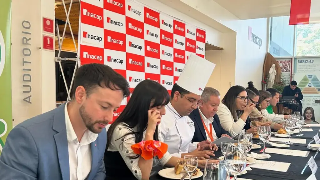 Jurado del concurso de INACAP,  / INACAP Los Ángeles