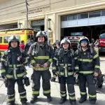 La delegación de voluntarios del Cuerpo de Bomberos de Los Ángeles que se sumó al desafío convocada por la institución de la ciudad puerto., Bomberos Los Ángeles