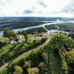 Negrete da inicio al Mes de la Patria con embanderamiento en Cerro Marimán y puntos emblemáticos de la comuna, Municipalidad de Negrete