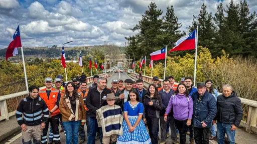 Puente entre Quilaco y Santa Bárbara se viste de fiesta patriótica por segundo año consecutivo