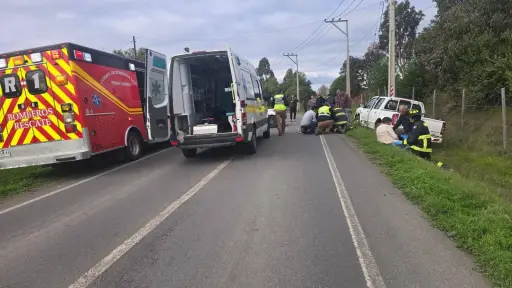 Grave accidente vehicular deja al menos cinco lesionados en Laja: habría un menor de edad lesionado