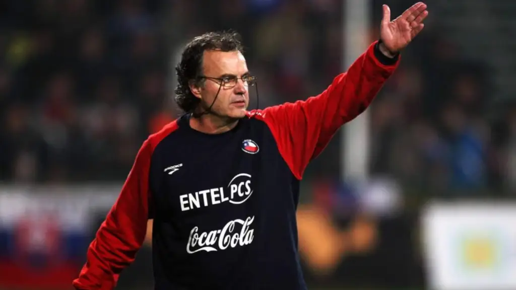 Imagen de archivo de Marcelo Bielsa, entonces como seleccionador de Chile, La Tribuna