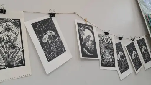 Primeros Surcos: Huellas Xilográficas inaugura su primera exposición colectiva en Los Ángeles
