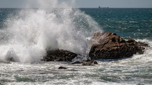 Emiten aviso de marejadas para gran parte del litoral: fenómeno se extenderá hasta el 1 de octubre