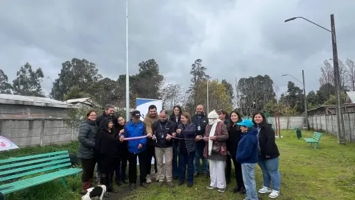 Instalan nuevas luminarias en plazoleta de Cabrero para mejorar seguridad y uso comunitario