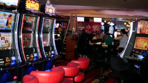 Investigarán a funcionarios del Servicio de Salud Biobío que asistieron a casinos estando con licencia médica