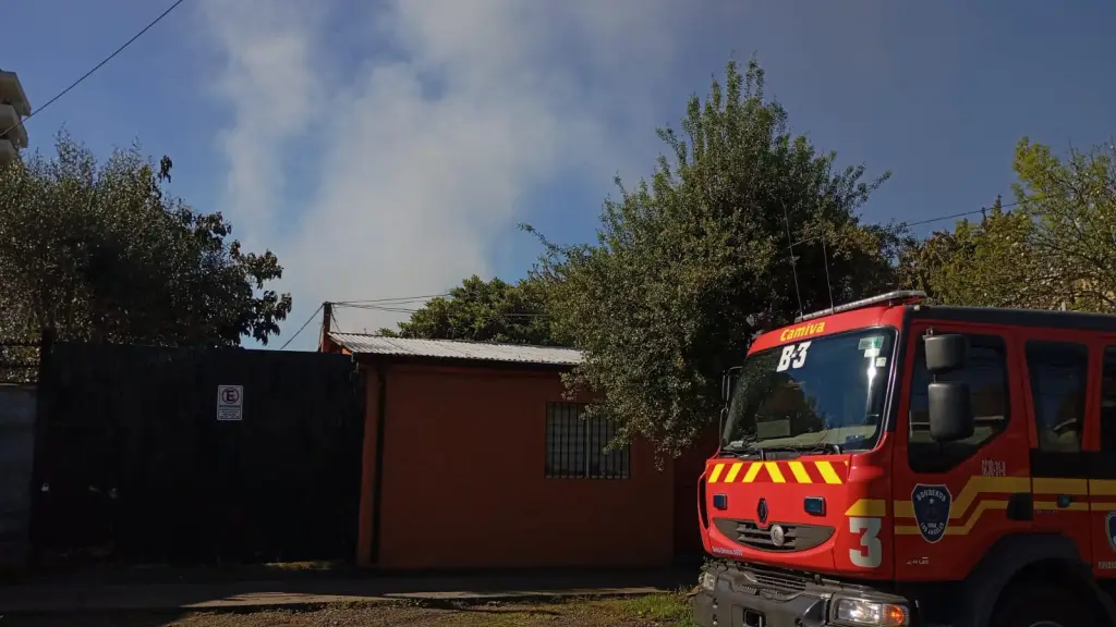 Incendio en la avenida Los Carrera, pasado calle Eleuterio Ramírez, La Tribuna