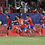 Ian Garguez celebra su gol agónico que le dio el trpinfo a La Roja en su estreno en el Mundial sub20, La Tribuna