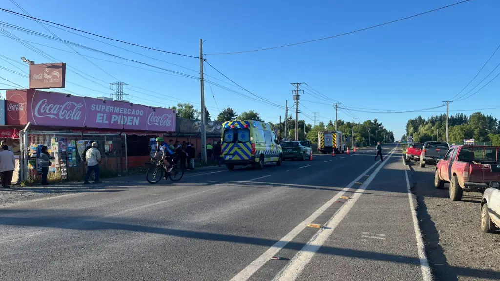 Accidente camino a Santa Clara, Cuerpo de Bomberos de Los Ángeles.