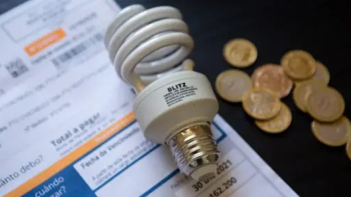 CNE anuncia reducción del 2% en tarifas eléctricas por error en aplicación del IPC