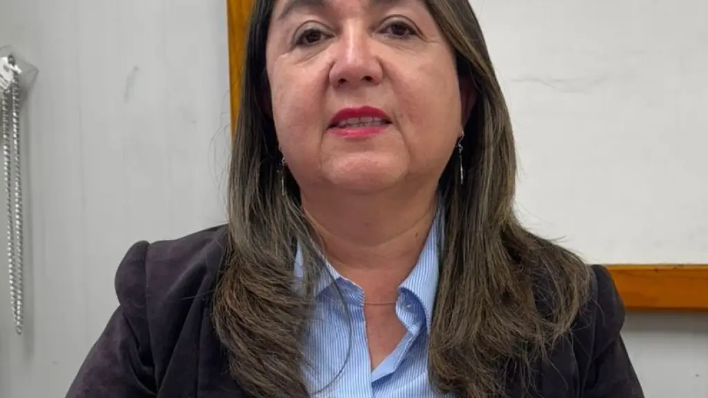 Lorena Segura, Cedida