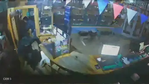 Carabineros detiene a dos sujetos por robo en un local de repuestos de Los Ángeles