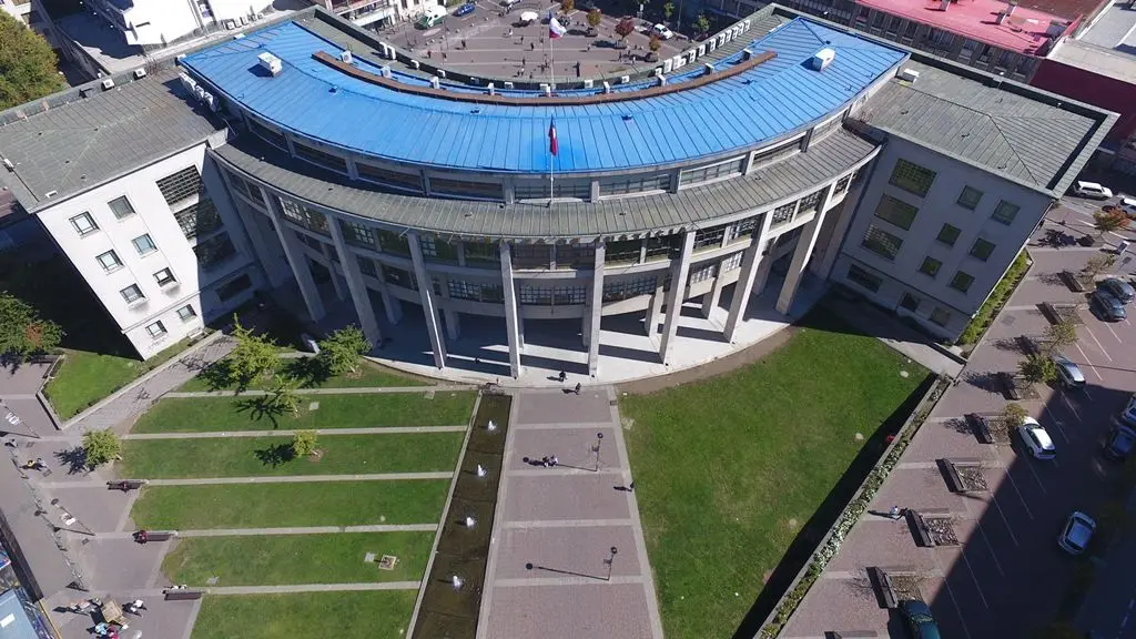 El fallo también indica que la gravedad del delito y el peligro que representa la libertad de los acusados para la seguridad de la sociedad justifican la mantención de la medida cautelar., Corte de Apelaciones de Concepción