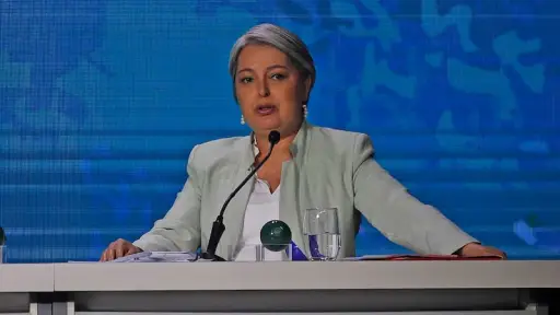 La democracia habló fuerte y claro: Jeannette Jara reconoce triunfo de José Antonio Kast