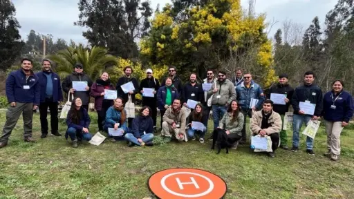 Funcionarios del agro de Biobío aprenden a usar drones y tecnología de monitoreo