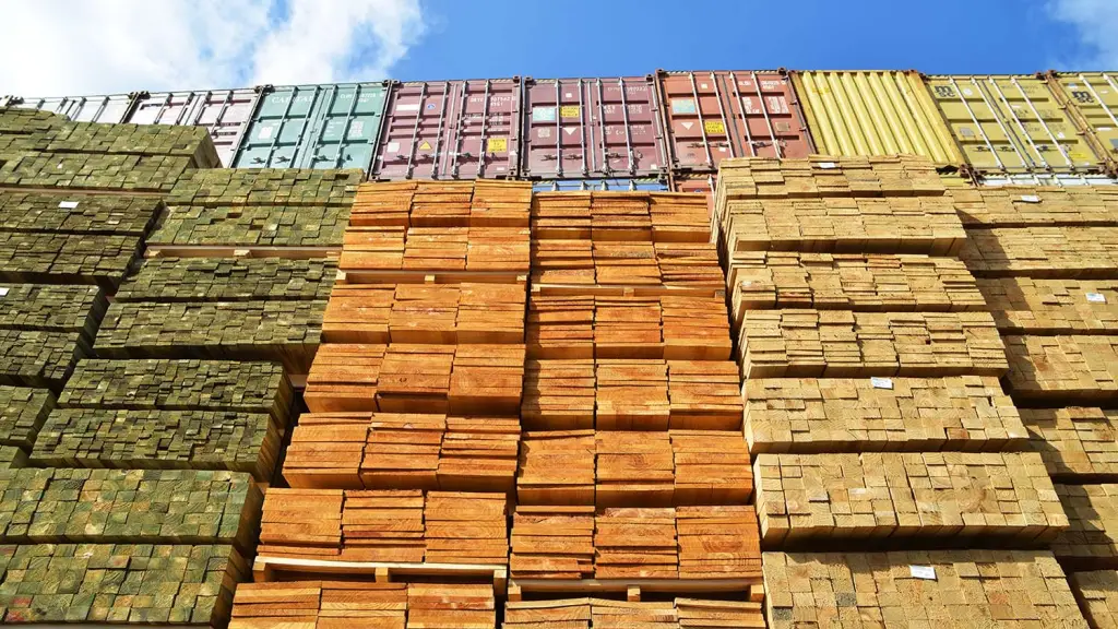 El arancel del 10% afectará exportaciones madereras por US.063 millones anuales, mientras el sector arrastra 300.000 hectáreas quemadas sin reforestar desde 2017, Logística 360