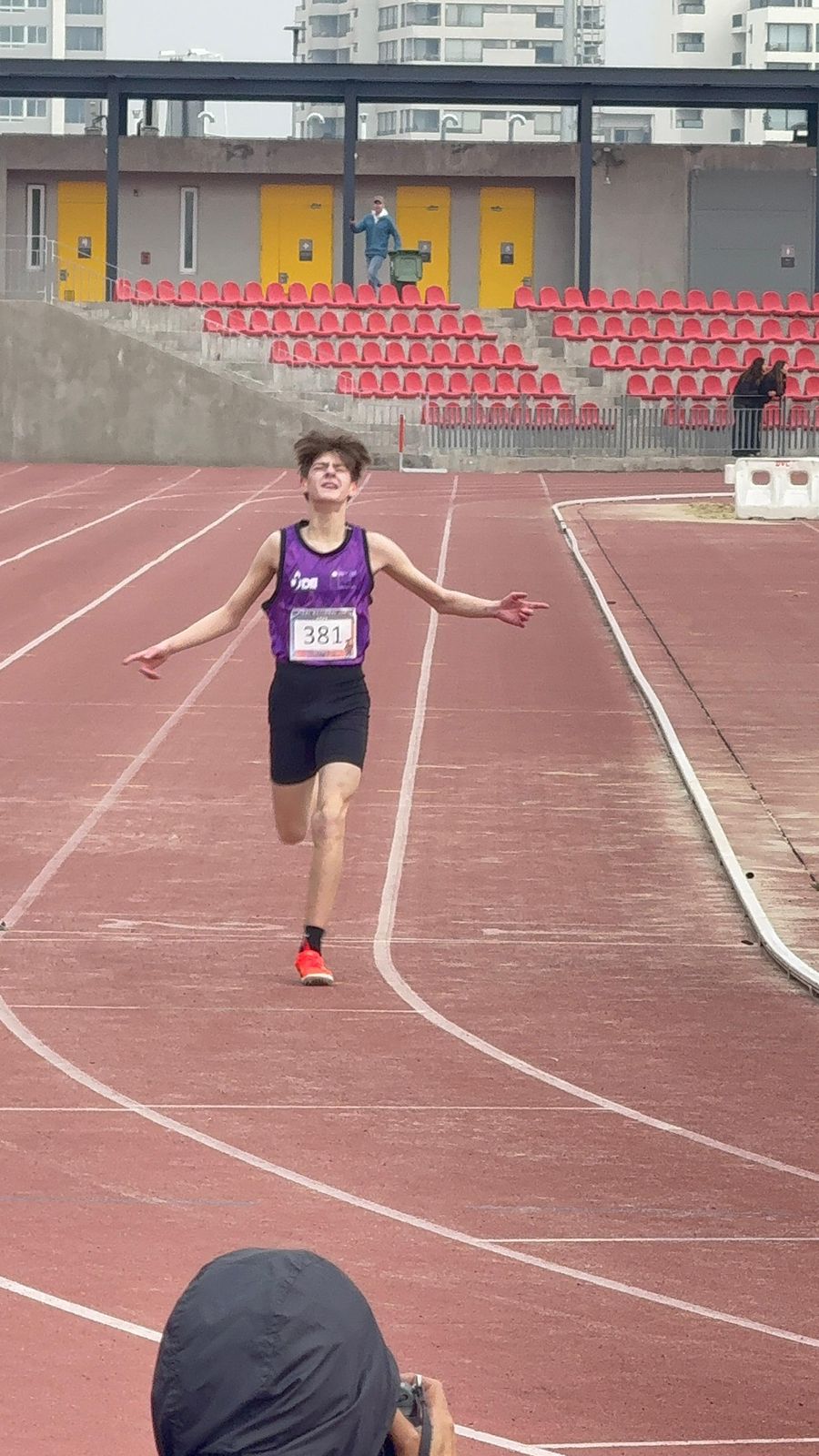 Francisco Lara (14), campeón de los 2.000 metros planos masculino. El triunfo se consiguió el 30 de agosto en la Final Nacional de los Juegos Deportivos Escolares. / Cedida