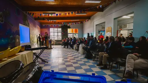 Laja inaugura sala artística y murales culturales en la Escuela Andrés Alcázar: un paso hacia una educación más integral