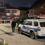 Personal policial trabaja en las diligencias del caso. La detención se concretó en el sector El Casino de Cerro Negro, comuna de Quillón, tras más de un mes de investigación que incluyó análisis de testimonios y registros de video., Fiscalía de Chile