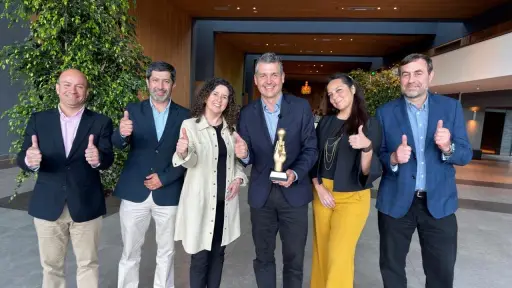 Eucalipto híbrido desarrollado por ARAUCO recibe doble reconocimiento en innovación