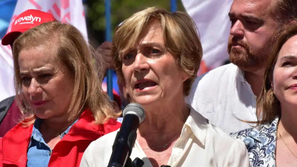 Matthei propuso instalar 140.000 cámaras interconectadas a nivel nacional equipadas con inteligencia artificial para reconocimiento facial 