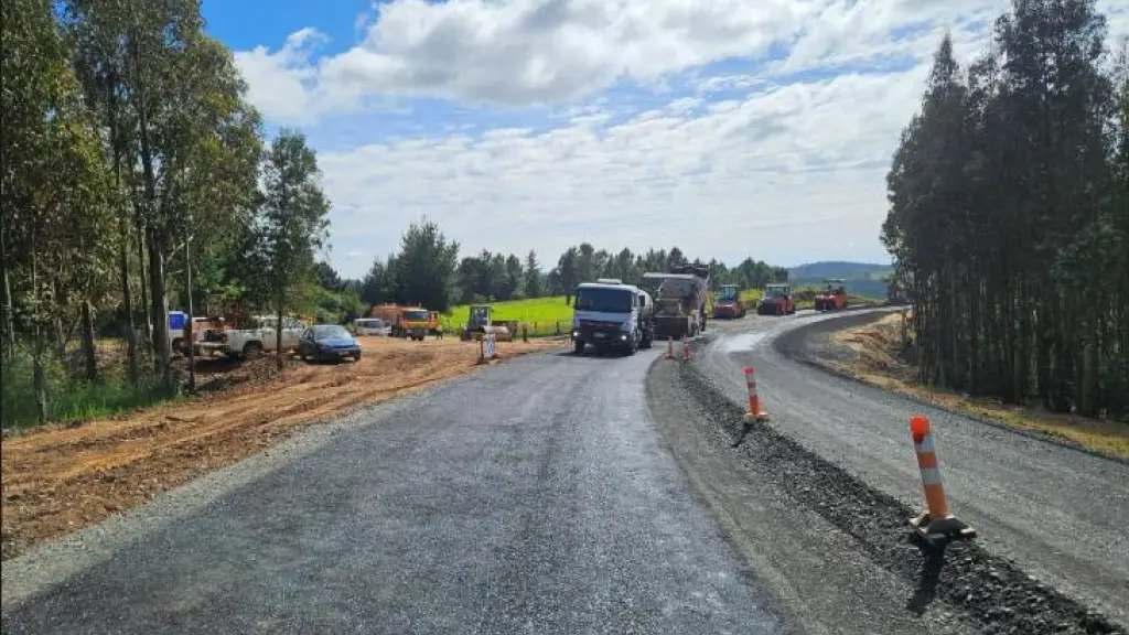 Según relató el secretario regional ministerial, la ruta podría conectar a futuro con el puente Amdel