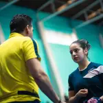 El técnico Alex Luna junto a su pupila Ignacia Jiménez, la flamante campeona U15 , La Tribuna