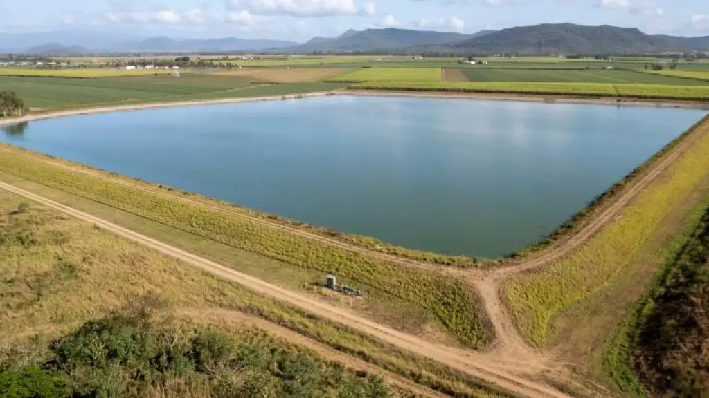 Para Socabio, las obras de canalización que desvían agua de distintos ríos y esteros para regar miles de hectáreas continúan siendo el sustento fundamental del desarrollo agropecuario regional.