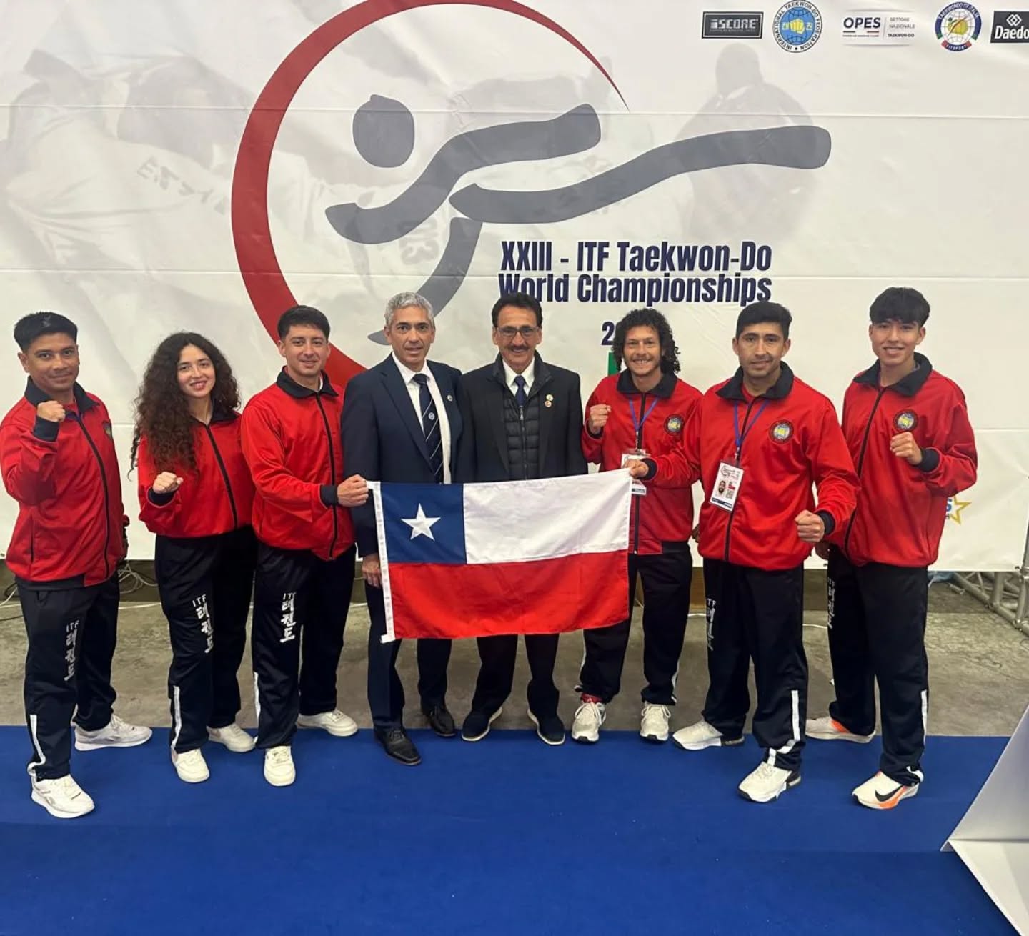 La delegación chilena en Italia, allí el docente angelino buscó demostrar su mejor rendimiento / La Tribuna