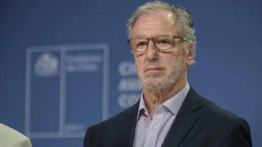 Se devuelve poco porque se cobró poco: biministro García responde a críticas por rebaja en cuentas de luz