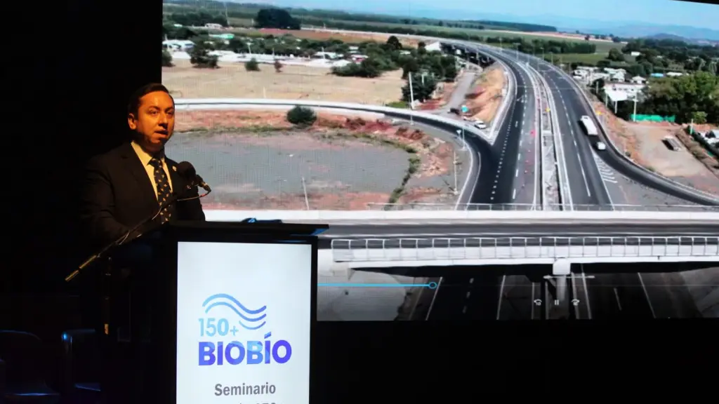 Durante la jornada se abordaron temáticas vinculadas a la historia del Biobío, los procesos de descentralización, el desarrollo sustentable y la construcción de una identidad común entre las comunas del territorio., Delegación p