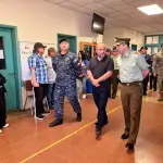 Autoridades regionales recorren el colegio Sagrados Corazones de #Hualpén y  verifica en terreno los servicios policiales dispuestos en los distintos locales de votación., Carabineros de Chile