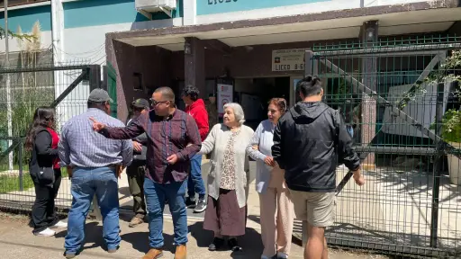 Masiva participación de votantes en el Liceo Miguel Cerda Leiva de Mulchén