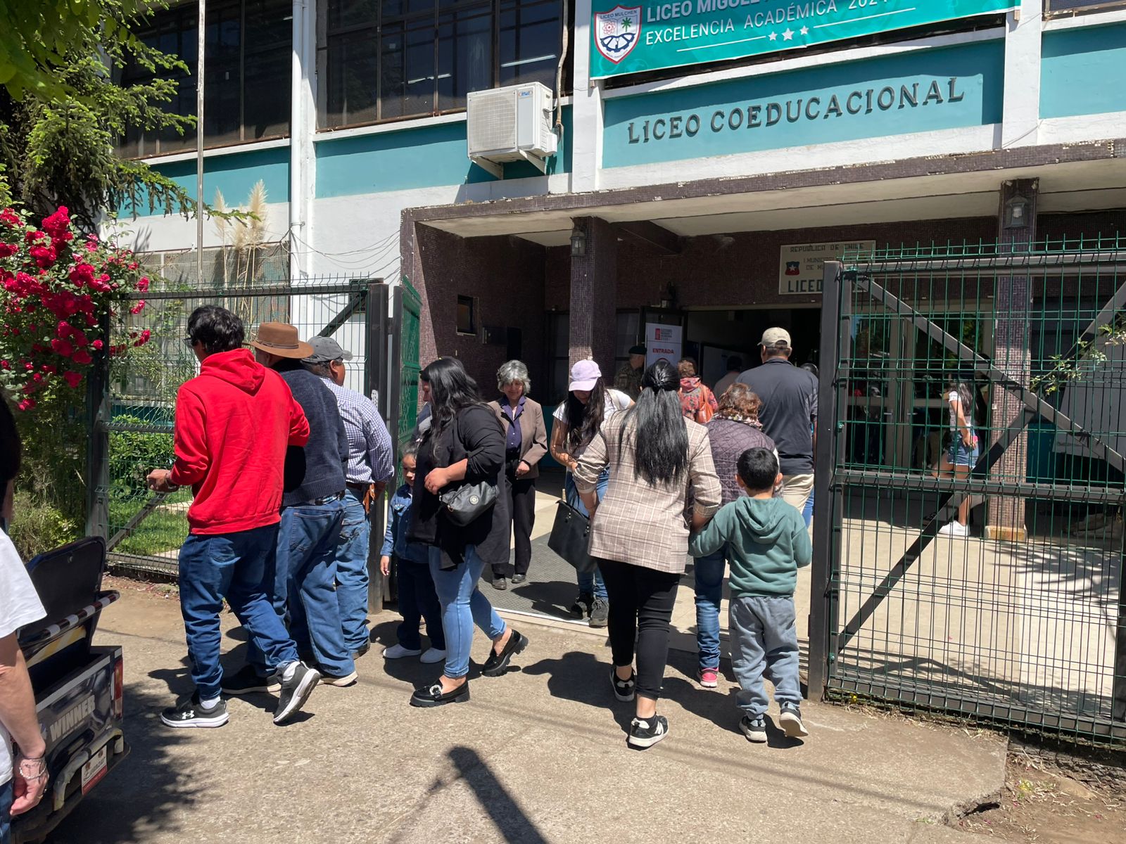 Liceo Miguel Cerda de Mulchén / Diario La Tribuna