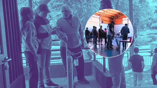 Con tanque de oxígeno: Familia venezolana llega al Liceo Coeducacional Santa María para ejercer su derecho al voto 